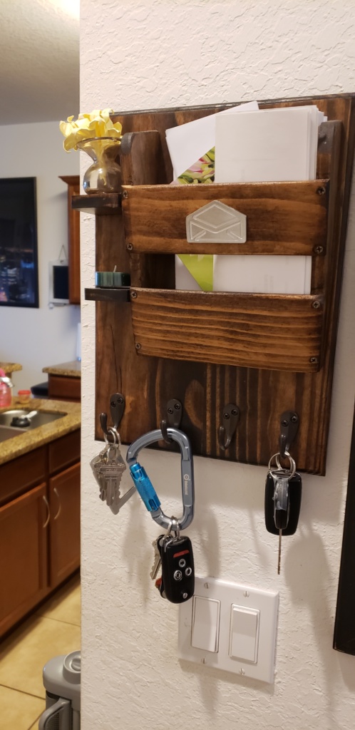 Key and Mail Holder